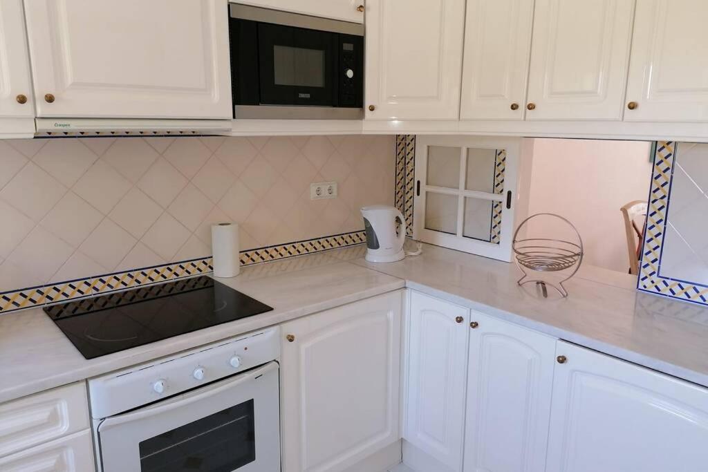 Luxury Modern T2 Ocean View - Free Parking - Pool Apartamento Alvor Exterior foto